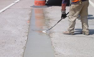 Mastic application on concrete